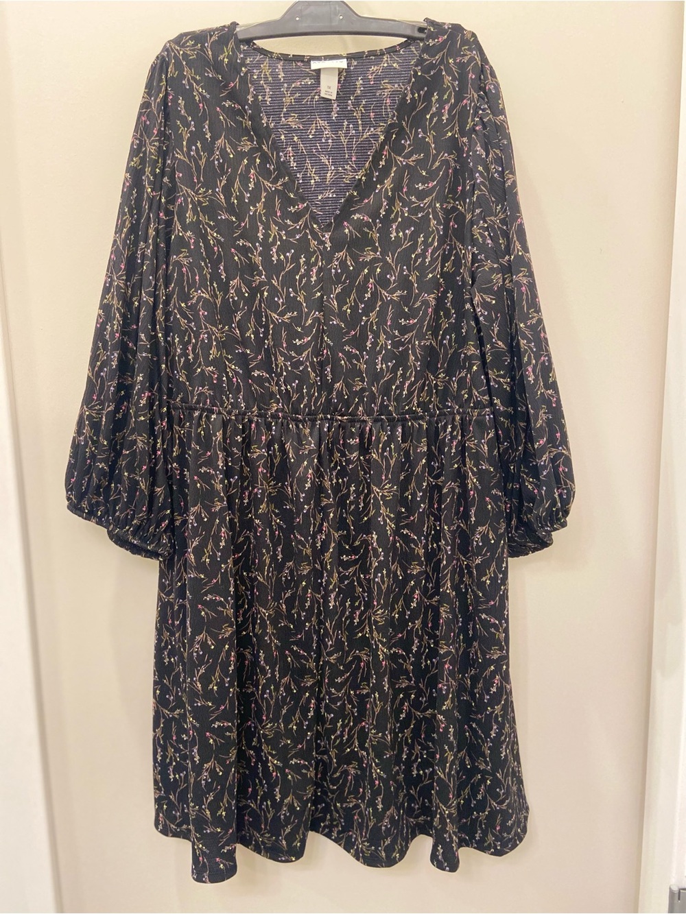 Ava & Viv Black Floral V-Neck Midi Dress with Pink and Cream Accents